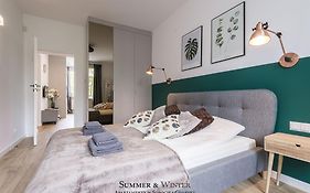 Family Luxury Green Apartment 1-6, 2 sypialnie i studio, 52 m2